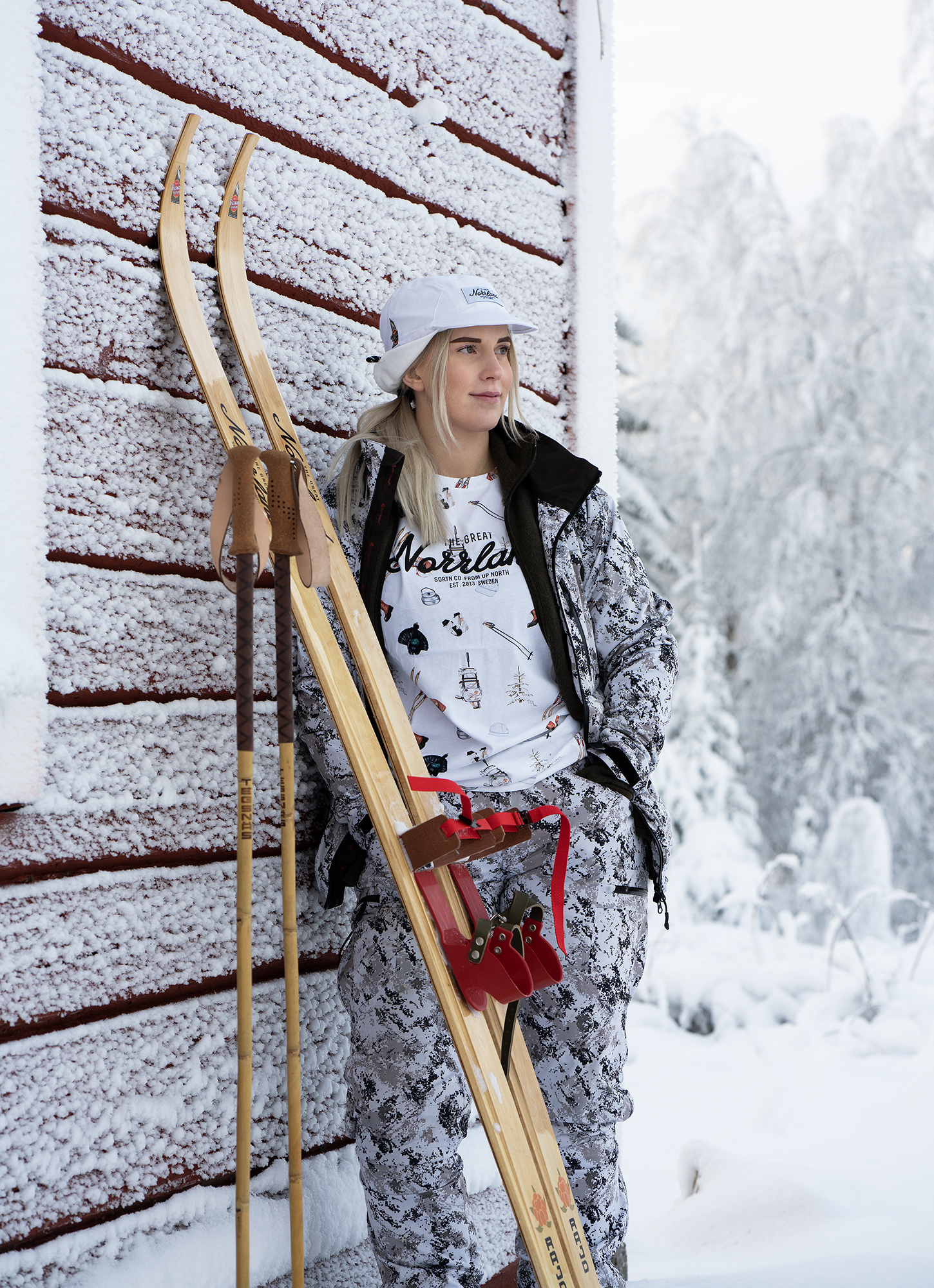 SQRTN x Tegsnäs T-Shirt 4 Turskidor i trä